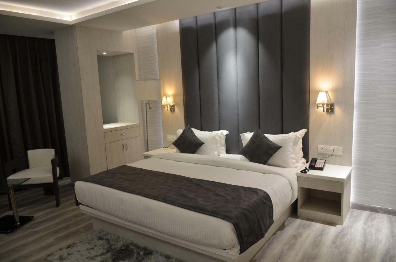 Hotel Radiance Bareilly Exterior photo