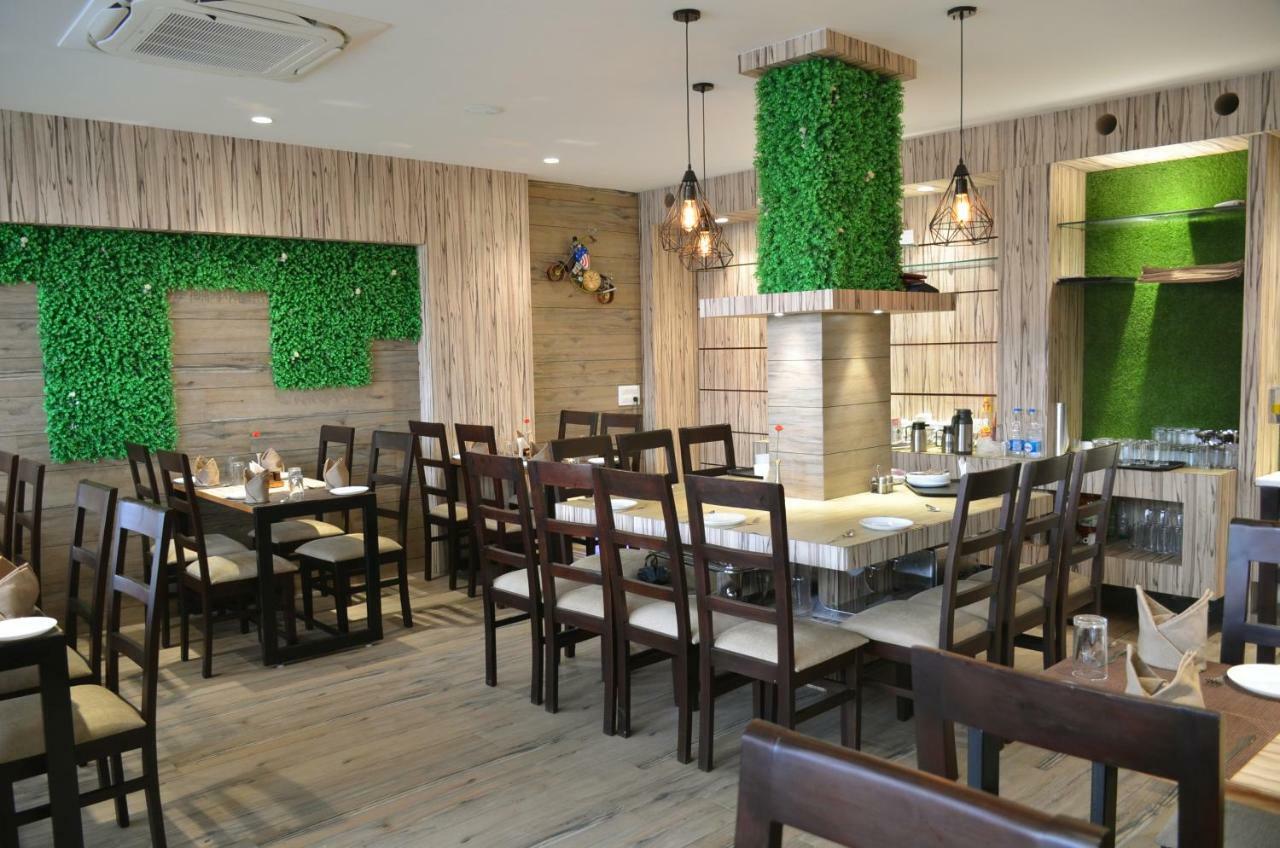 Hotel Radiance Bareilly Exterior photo