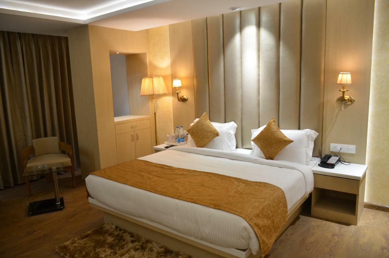 Hotel Radiance Bareilly Exterior photo