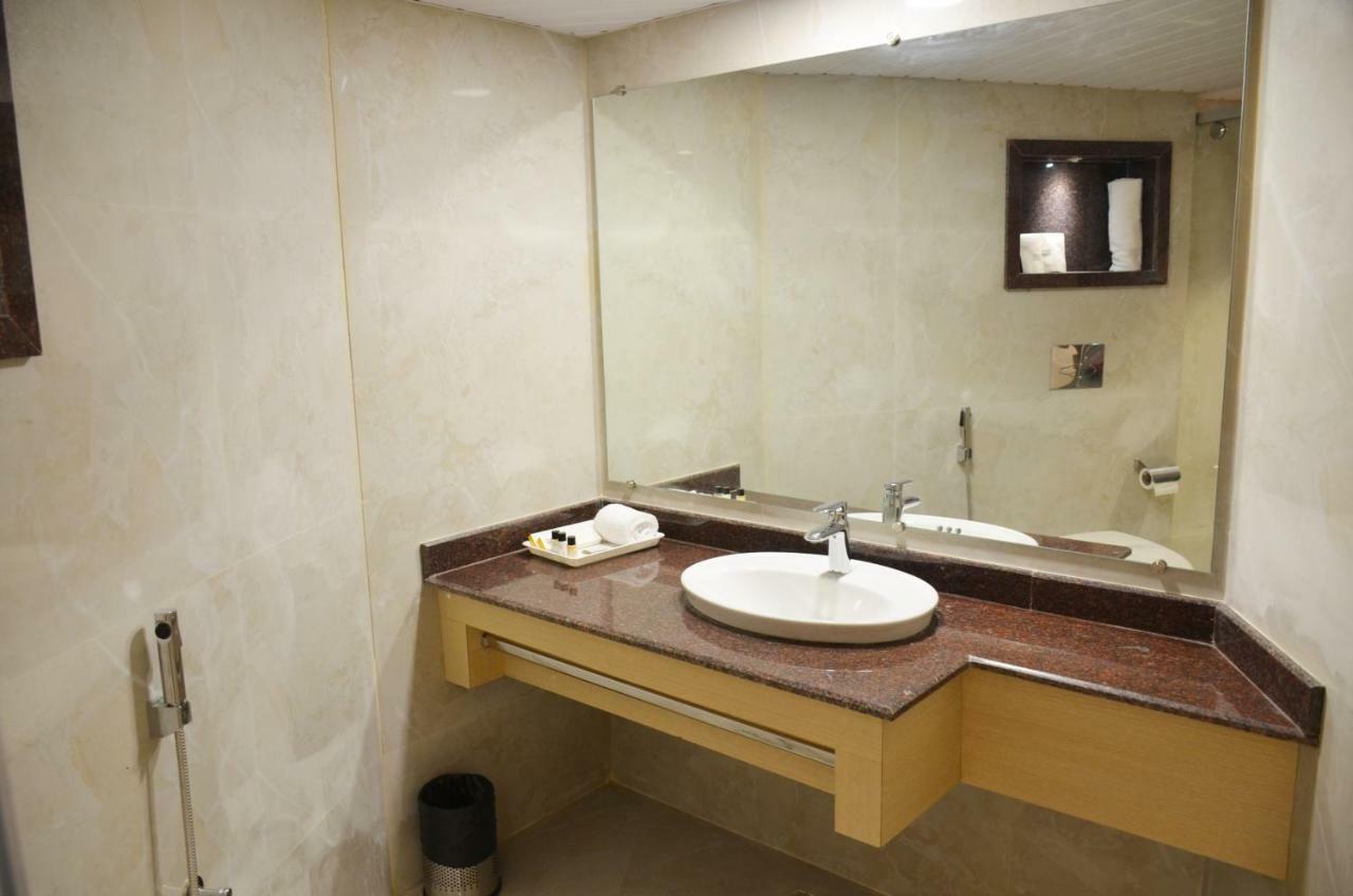Hotel Radiance Bareilly Exterior photo